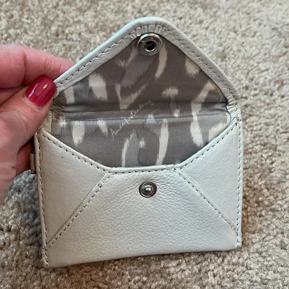 NWT Aimee Kestenberg Ashley Leather Pouch Card Case - Picture 7 of 8